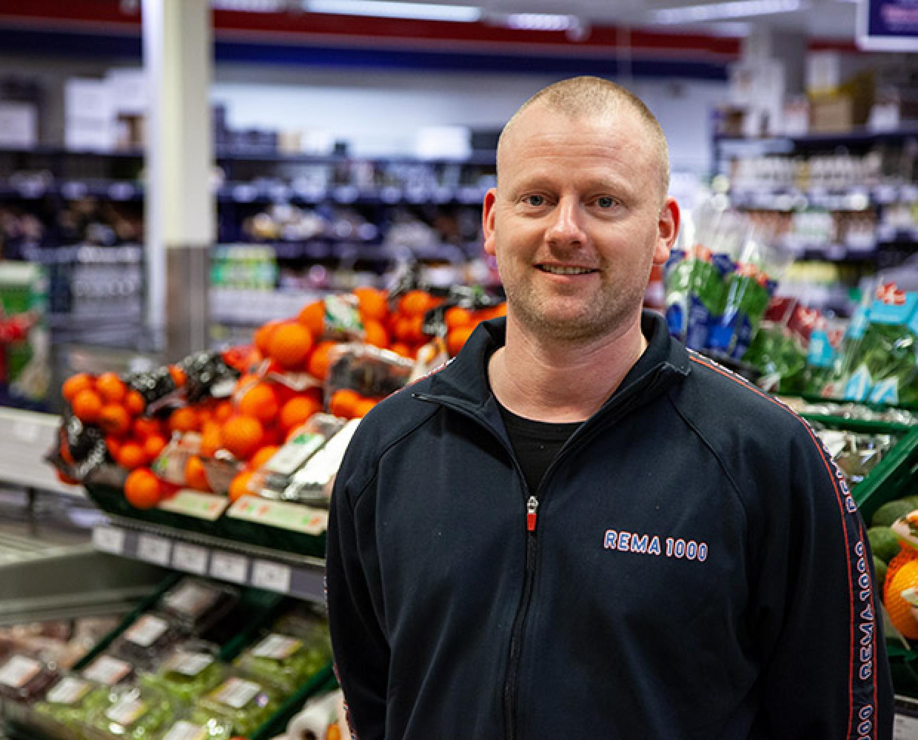 Købmand hos Rema 1000.